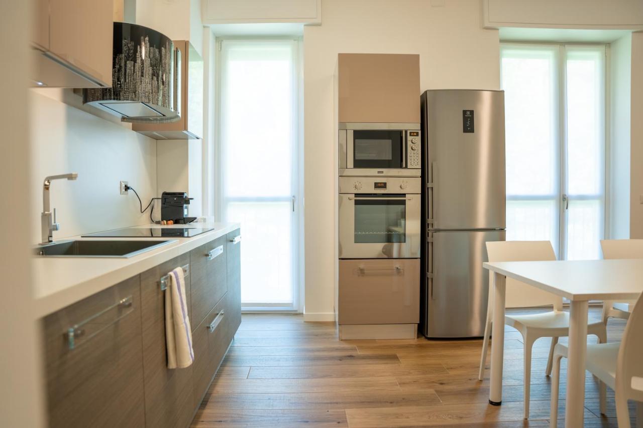 Апартаменты 15Min Metro Duomo - Rho Fiera - Skyscraper Kitchen Милан Экстерьер фото